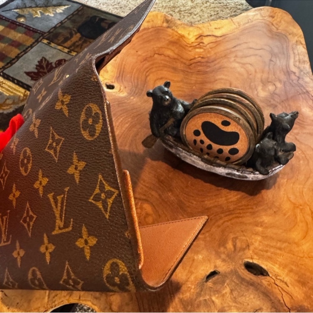 Louis Vuitton beautiful
monogram
international long wallet vintage preloved - Picture 7 of 13